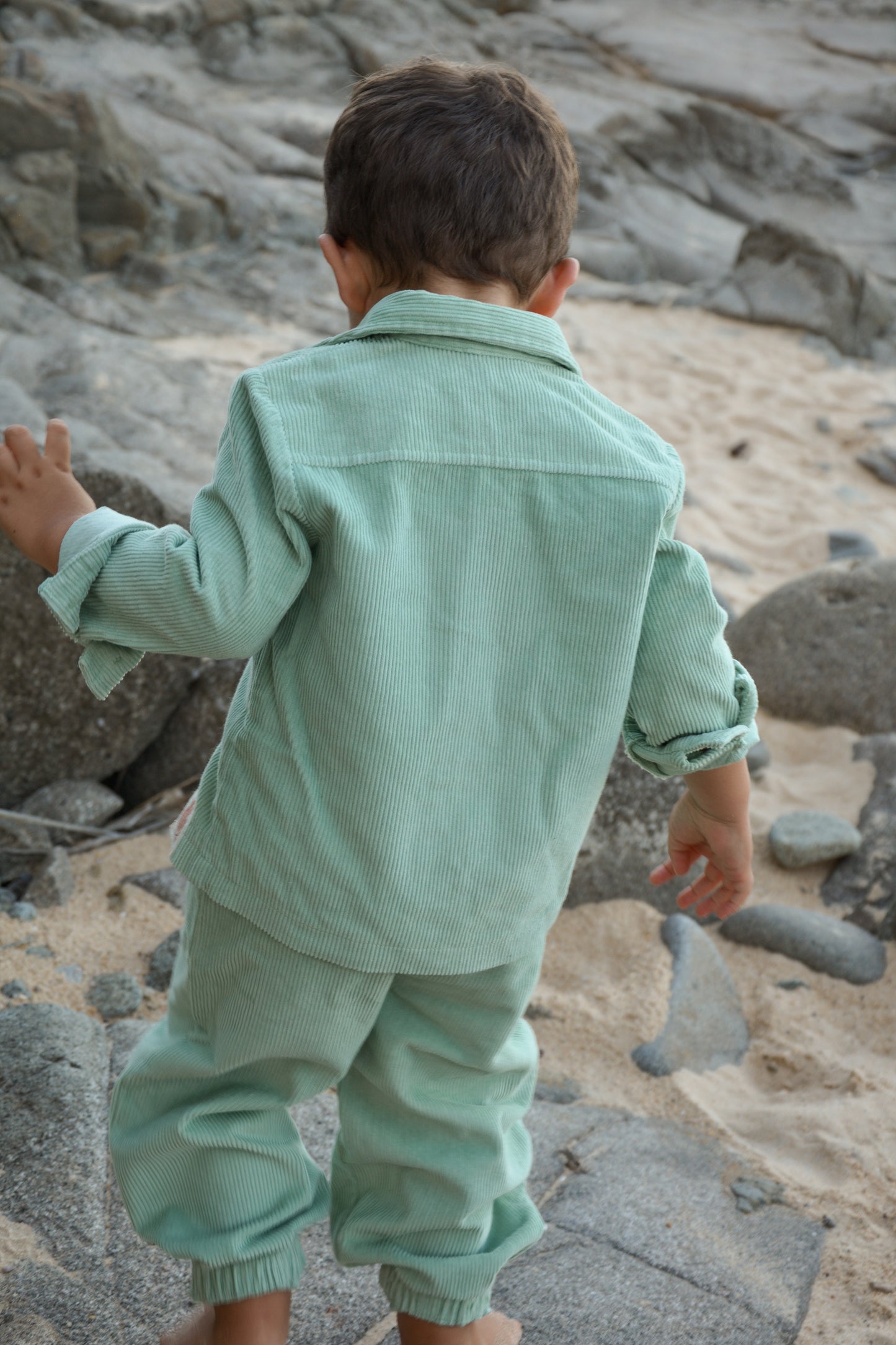 Gots certified organic cotton, ethical and sustainable fashion for babies and toddler, ocean green, reef-friendly fashion, Australian small business, corduroy shirt, button up, button down shirt with pocket, corduroy clothing for babies